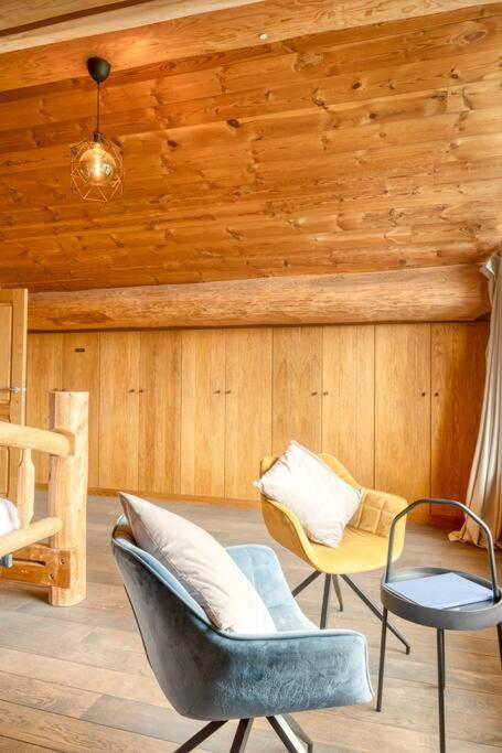 Cozy 4-Bedroom Chalet With Outdoor Spa In Zottegem מראה חיצוני תמונה