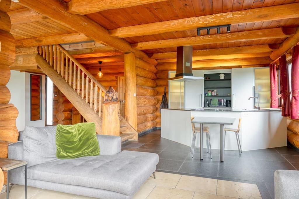 Cozy 4-Bedroom Chalet With Outdoor Spa In Zottegem מראה חיצוני תמונה