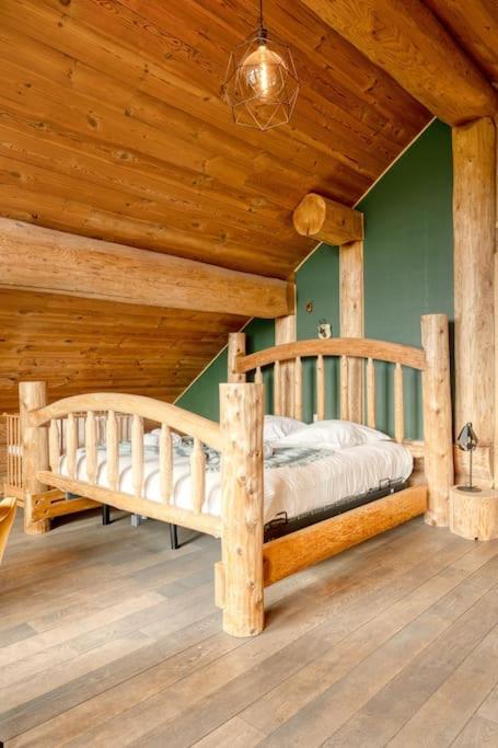 Cozy 4-Bedroom Chalet With Outdoor Spa In Zottegem מראה חיצוני תמונה